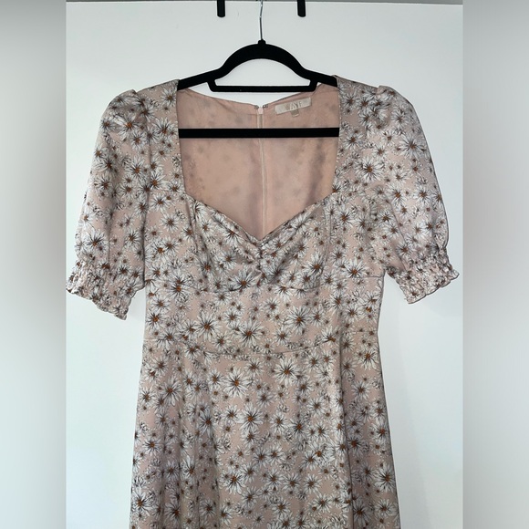 Wayf Blush Pink White Daisy Flower Pattern Midi Dress Size M - Picture 2 of 10
